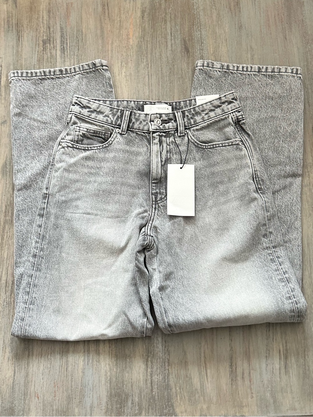 Zara Women’s Gray Wash Regular Fit Jeans